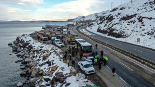 Van Büyükşehir Belediyesi depremzedeler için seferber oldu
