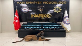 Vanda 10 kilo metamfetamin ele geçirildi