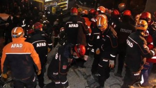 Vanda 90 AFAD personeli deprem bölgesine gönderildi