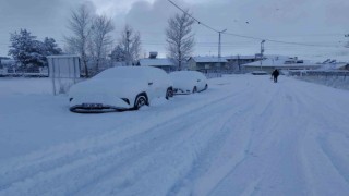 Vartoda hayat durdu: 72 yerleşim yerinin yolu kapandı, okullar 2 gün tatil edildi
