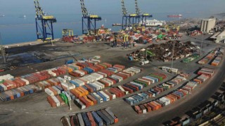 Yangının ardından İskenderun Limanındaki ayrıştırma çalışmaları havadan görüntülendi