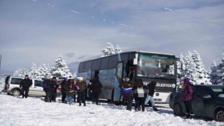 Yarıyıl tatilinin son günlerinde Uludağa tatilci akını