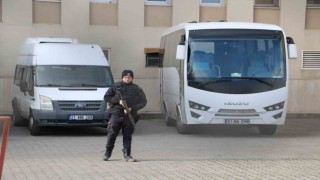 Yıkılan apartman sorumluları adliyede