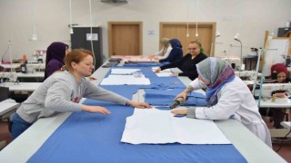 Yıldırım Belediyesi çocuklar için eşofman üretiyor