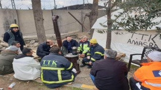 Yılmaz Tunç madenci kurtarma ekiplerini ziyaret etti