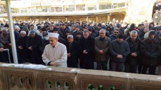 Yozgatta depremlerde hayatını kaybedenler için gıyabi cenaze namazı kılındı