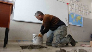 Yüksekovada 5 fedakar öğretmen, 20 öğrencisiyle köy okulunu onardı