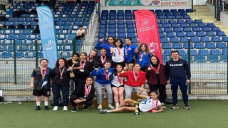 100 sporcu dereceye girmek için mücadele etti