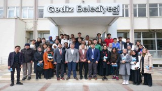 43 Yabancı öğrenciden Başkan Akçadurakı ziyaret