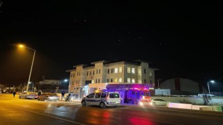 5 katlı binanın çatısına çıkan kişiyi polis ikna etti