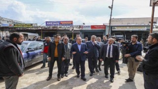Adalet Bakanı Bozdağ, Diyarbakırda selden etkilenen esnafla bir araya geldi
