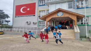 Adanada öğrenciler için deprem tatbikatı