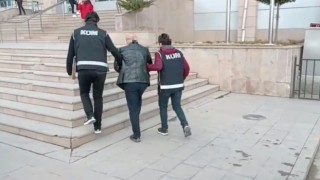 Adıyamanda depremde sitesi yıkılan müteahhit İrana kaçarken yakalandı
