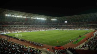 Afetzedeler Sivasspor-Fiorentina maçını ücretsiz izleyecek