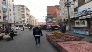 Ağır hasarlı binaların çevresinde semt pazarları için güvenlik önlemleri