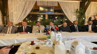 AK Parti teşkilatı gazetecilerle iftar programında buluştu