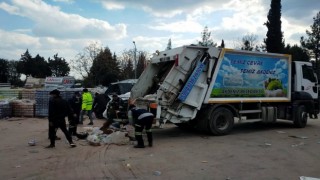 Akdeniz Belediyesi ekipleri deprem bölgesinde hizmet veriyor