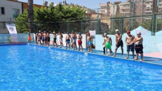 Akdenizde açılan kurslarla 3 yılda 10 bin çocuk yüzme öğrendi