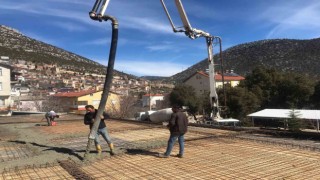 Aksekide mezarlık hizmet binası yapılıyor