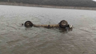 Alibey Barajında batık halde olan araçlar sular çekilince yüzeye çıktı