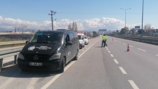 Alkollü araç kullanmaktan ehliyetini kaptıran sürücü polise yakalandı