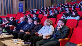 Altınbaş Üniversitesi öğrencilerinden eczacılık kongresi