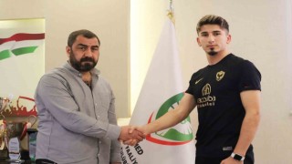 Amed Sportif Faaliyetlerde süresiz kadro dışı bırakılan Emrullah Sayar affedildi