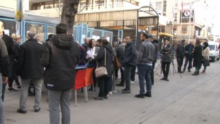 Ankarada SGK binaları önünde uzun EYT kuyruğu