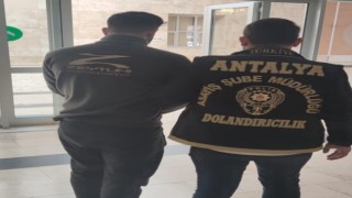 Antalyada sazan sarmalı yöntemiyle dolandırıcılık yapan şahıs yakalandı