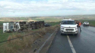 Arnavutköyde hafriyat kamyonu ile otomobil çarpıştı: 1 yaralı