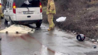 Arnavutköyde servis aracı ile çarpışan motosiklet sürücüsü yaşamını yitirdi