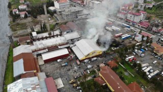 Artvinin Kemalpaşa ilçesindeki çay fabrikasında çıkan yangın söndürüldü