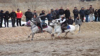 Ata sporu cirite fırtına bile engel olamadı