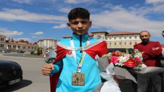 Avrupa şampiyonu Devran, Sivasta coşkuyla karşılandı