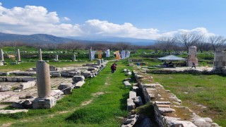 Aydında öğrenciler tarih ile iç içe yarıştı