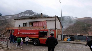 Aynı anda şarj edilen 3 cep telefonu yangına sebep oldu