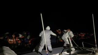Ayvacık açıklarında Yunan unsurlarınca ölüme terk edilen 47 kaçak göçmen kurtarıldı