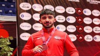 BARÜlü milli sporcu Emre Kural bronz madalya kazandı
