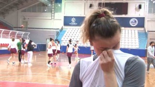 Başarılı basketbolcu Hataydan bahsederken gözyaşlarını tutamadı: Hatay bizim için çok farklıydı