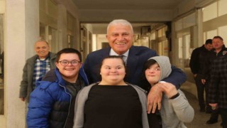 Başkan Atay, Kadınlar Gününde özel bireyler ile bir araya geldi