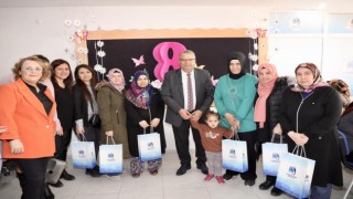 Başkan Çerçi kursiyerlerin Kadınlar Gününü kutladı