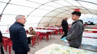 Başkan Çınar “İftar çadırlarında Ramazanın kardeşlik, paylaşma ve dayanışma ruhunu yaşıyoruz.”