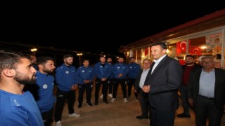 Başkan Ulutaş futbolcularla bir araya geldi