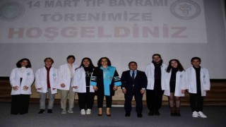 BAÜNde Tıp öğrencileri beyaz önlük giydi