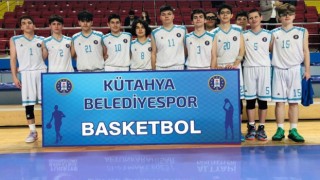 Belediye Kütahyaspor Basketbol Takımı bölge ikincisi oldu