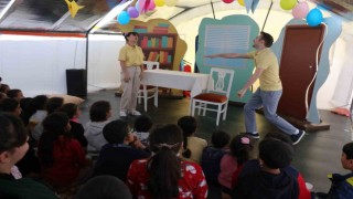 Berko Çocuk Tiyatrosu, Hatayda depremzede çocuklara moral oldu