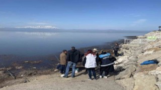 Beyşehir Gölünde endemik tür olan yağ balığı avlayanlara ceza