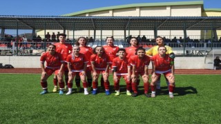 Bilecikspor kadın futbol takımı gol oldu yağdı