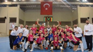 “Bizim Kızlar” çeyrek finallerdeki ilk galibiyetini aldı
