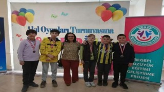 Bozüyük HEM kursiyerleri madalyaları topladı